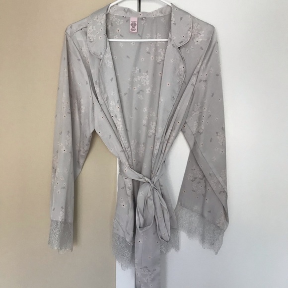 DREAM ANGELS Satin & Lace Tie-waist Jacket Kimono - Picture 1 of 7